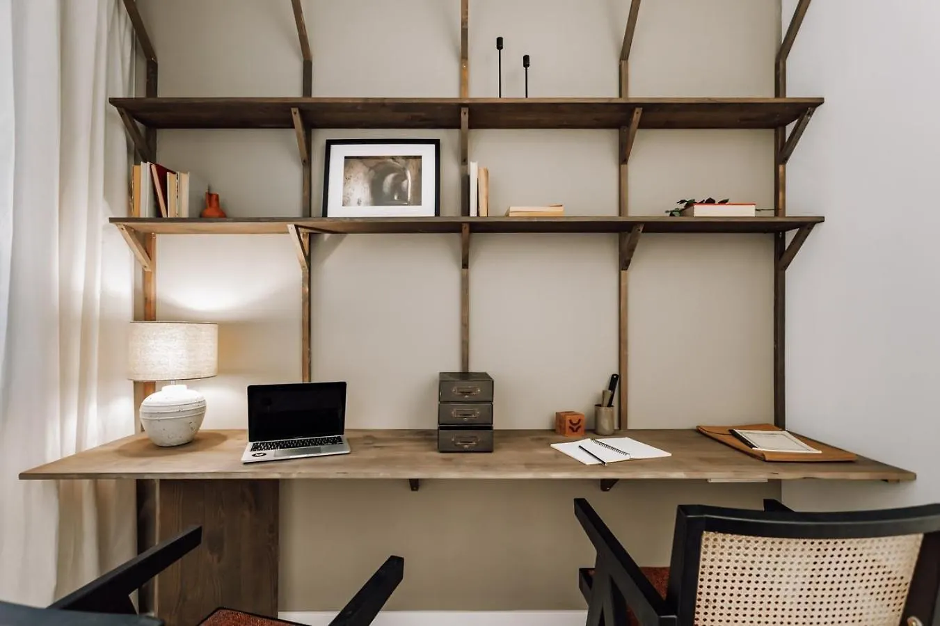 Apartment Botijo - 2 Bedrooms In Eixample Esquerra Barcelona