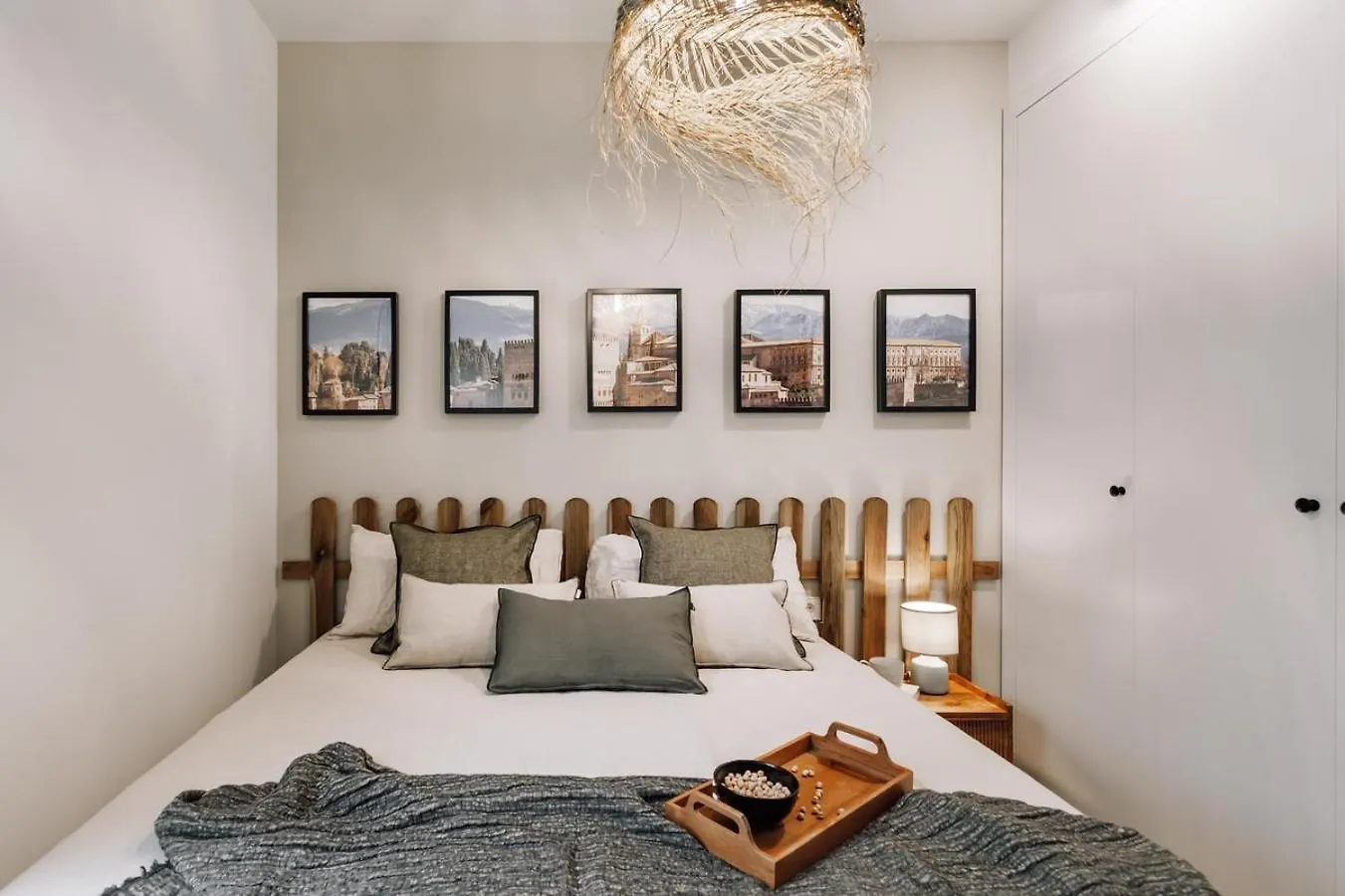Botijo - 2 Bedrooms In Eixample Esquerra Barcelona Spain