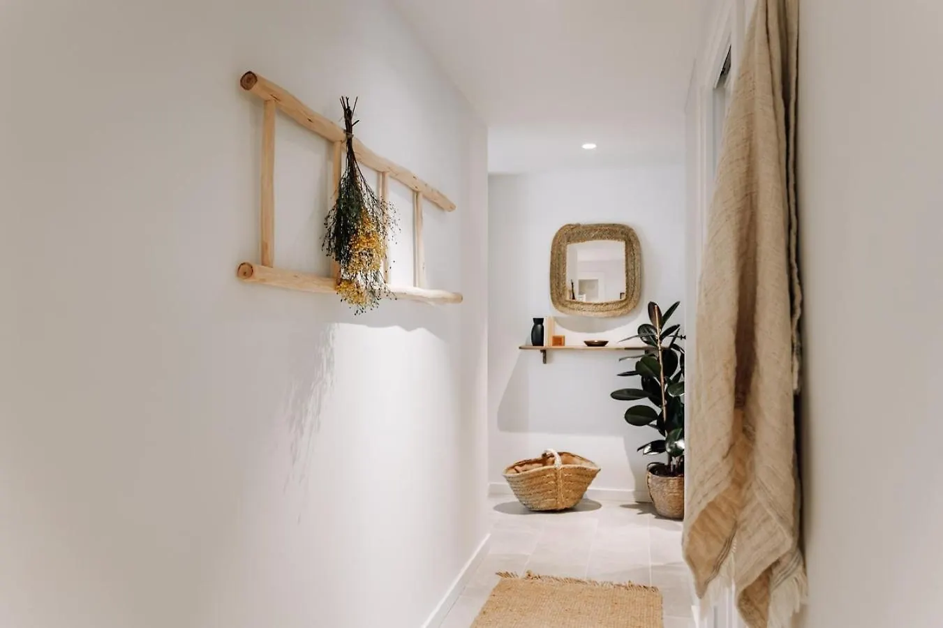Botijo - 2 Bedrooms In Eixample Esquerra Barcelona 0*,  Spain