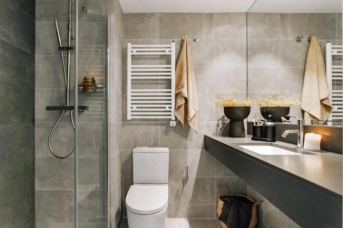 Botijo - 2 Bedrooms In Eixample Esquerra Barcelona Spain
