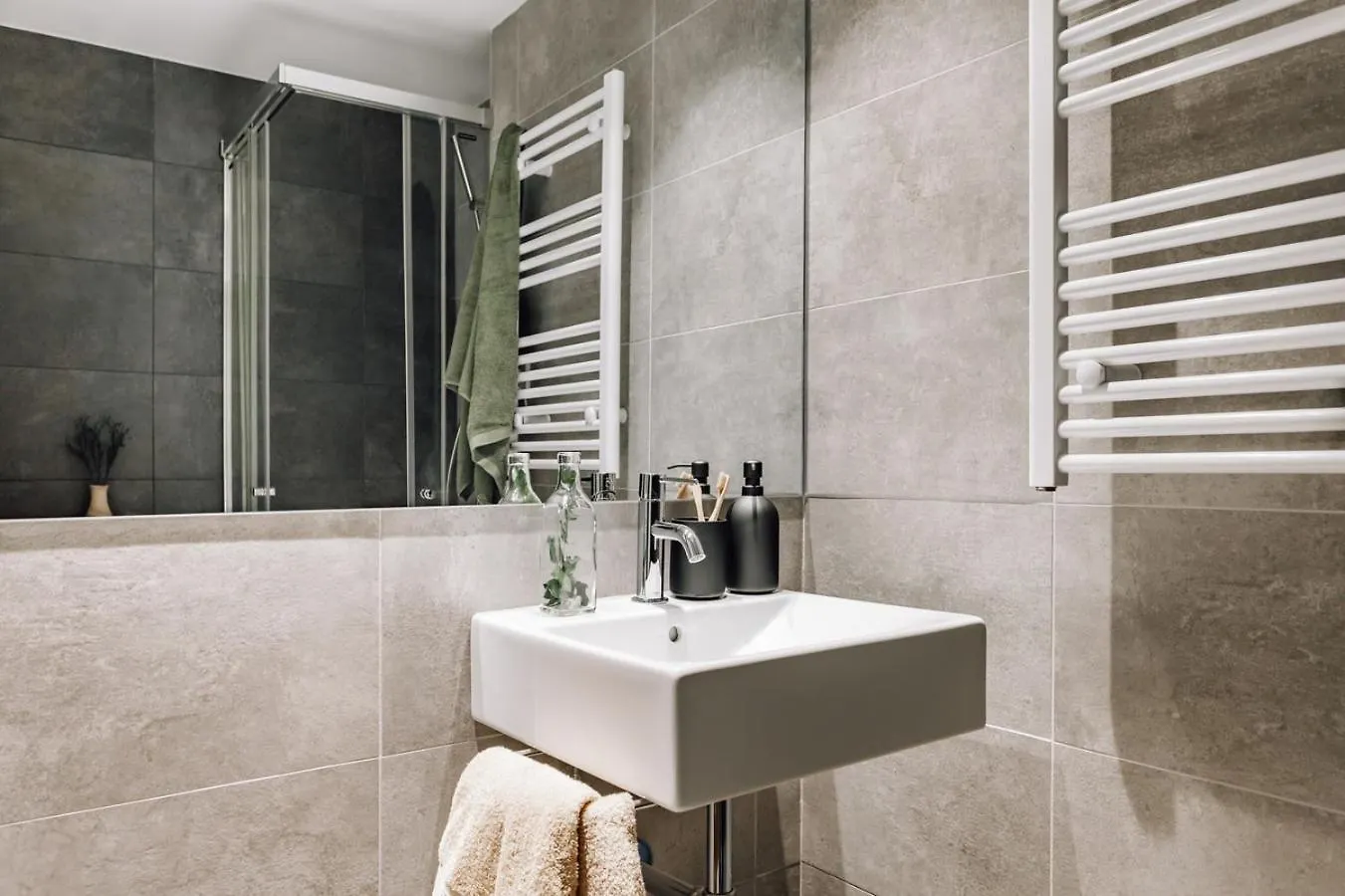 Botijo - 2 Bedrooms In Eixample Esquerra Barcelona 0*,