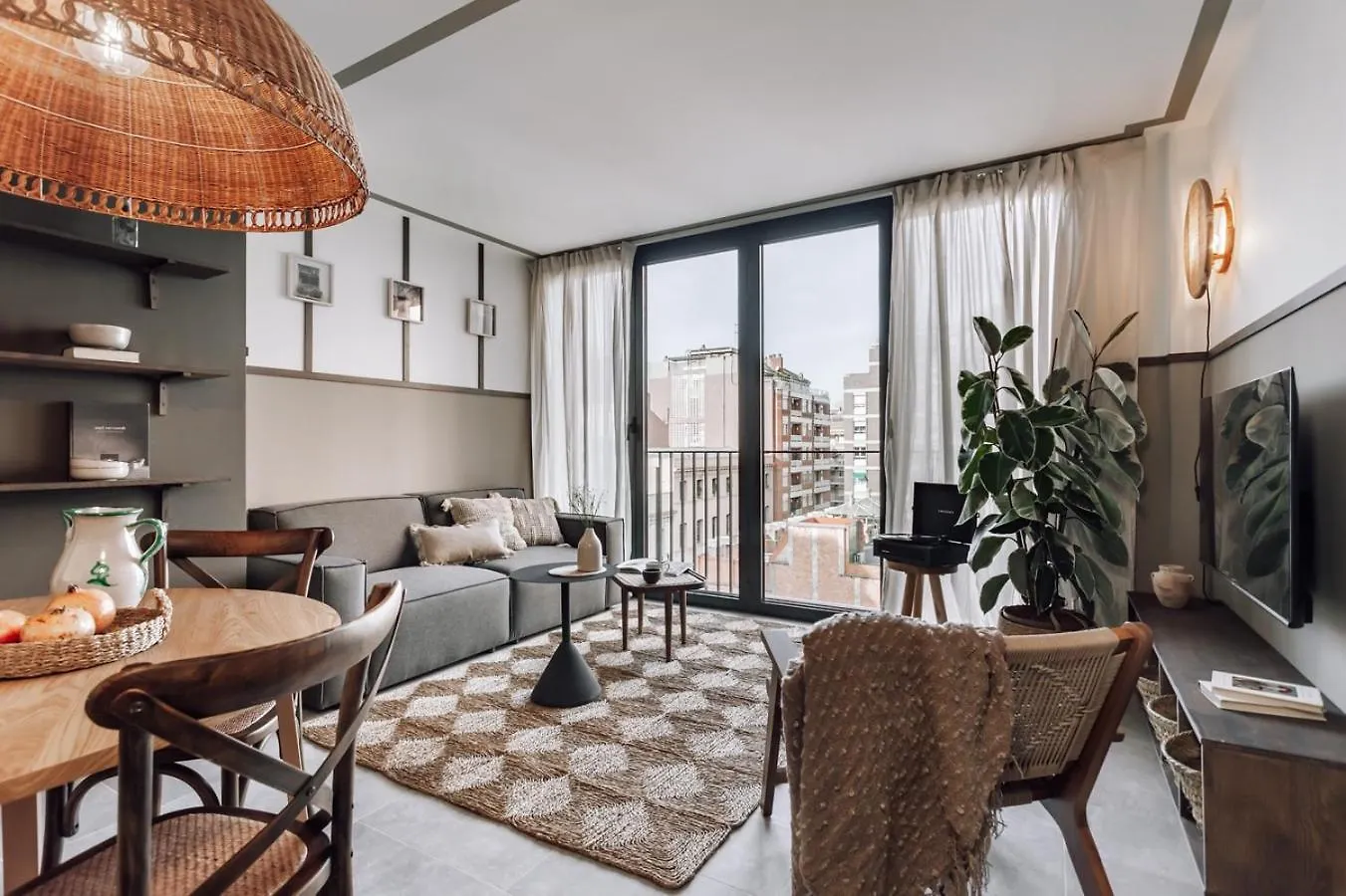 Botijo - 2 Bedrooms In Eixample Esquerra Barcelona 0*,